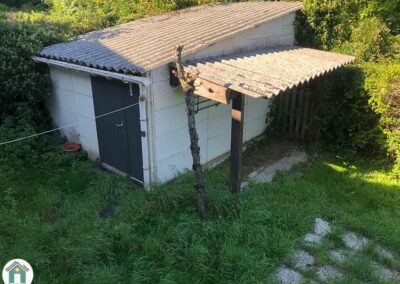 Petite maison rénovée avec jardin et garage