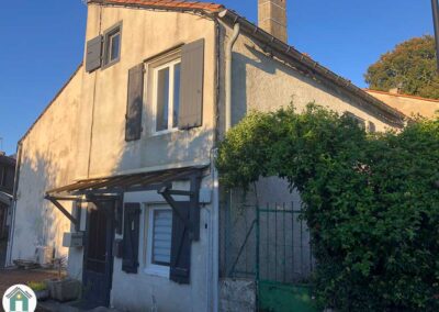 Petite maison rénovée avec jardin et garage