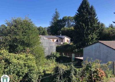 Petite maison rénovée avec jardin et garage